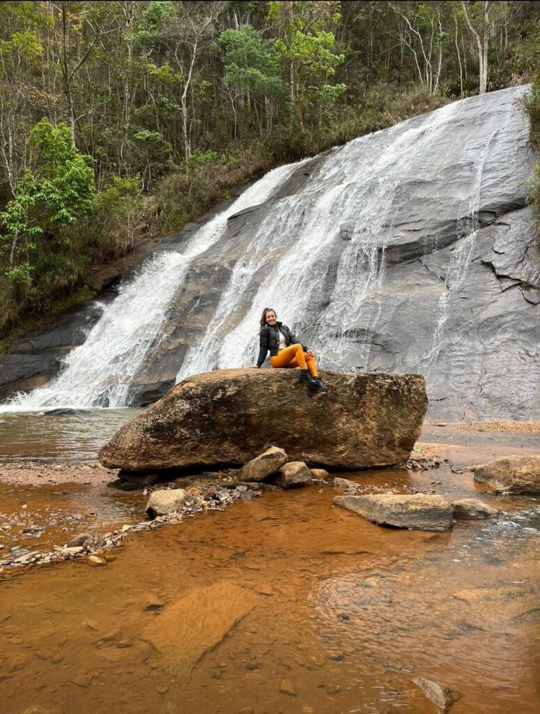 Imagem mostra Cachoeira da Prainha em Antônio Dias.