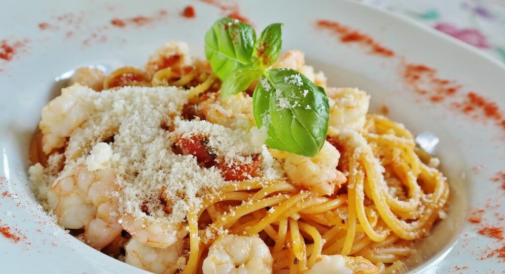 Imagem mostra saboroso prato de comida Italiana.