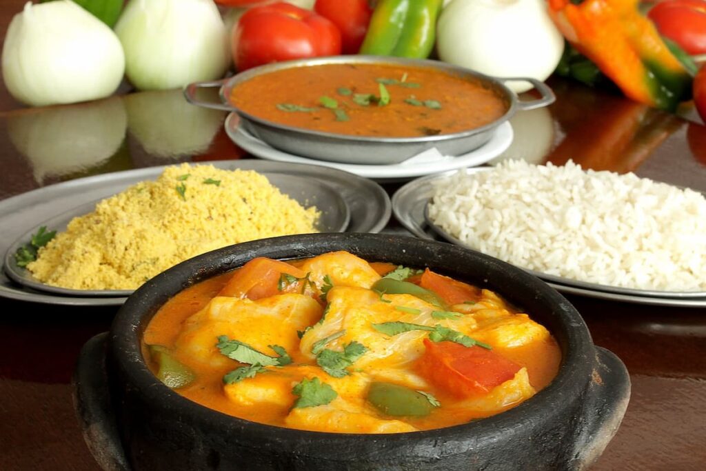 Imagem mostra uma saborosa moqueca de peixe.