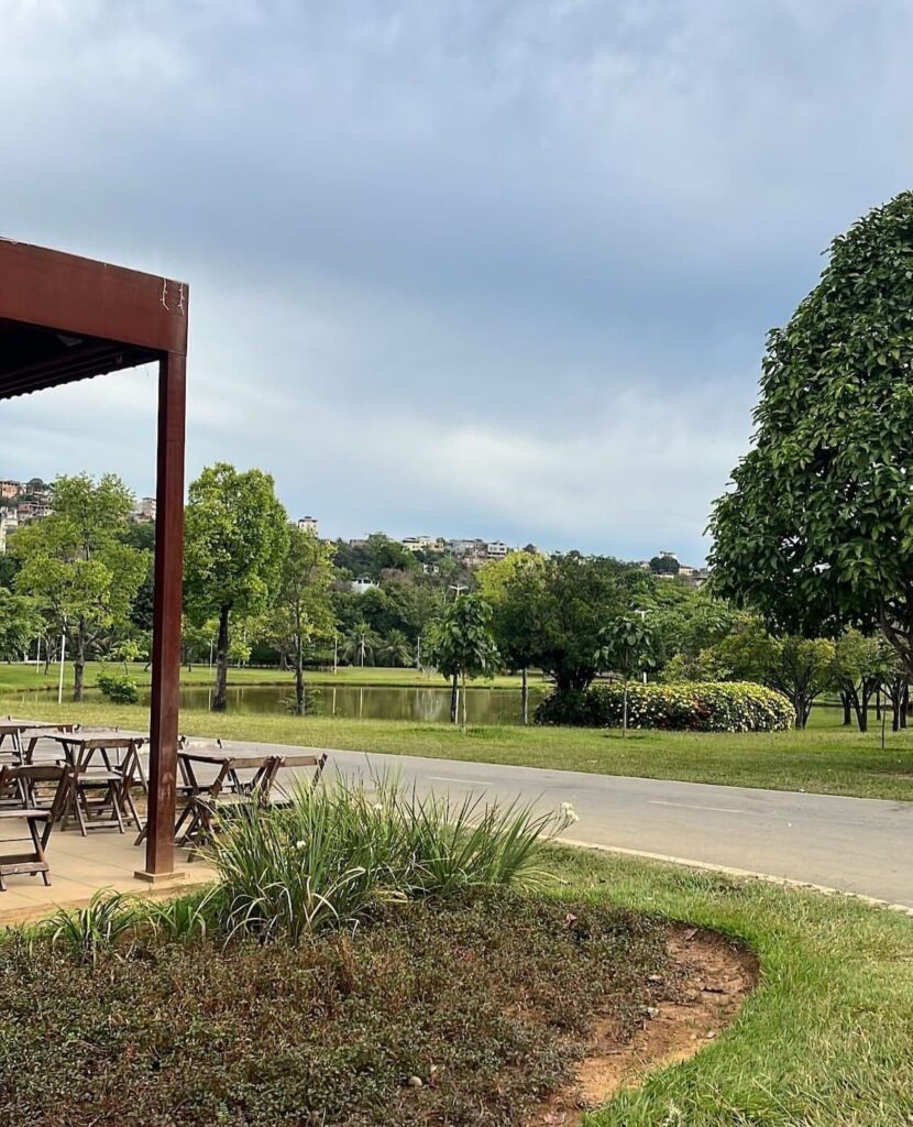Imagem mostra Parque Ipanema em Ipatinga, uma das principais cidades do Vale do Aço.