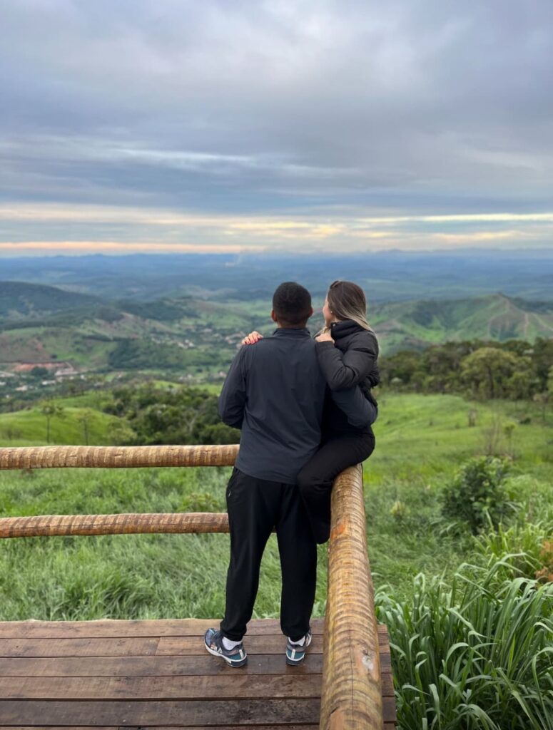 Imagem mostra Mirante da Serra da Viúva em Santana do Paraíso.