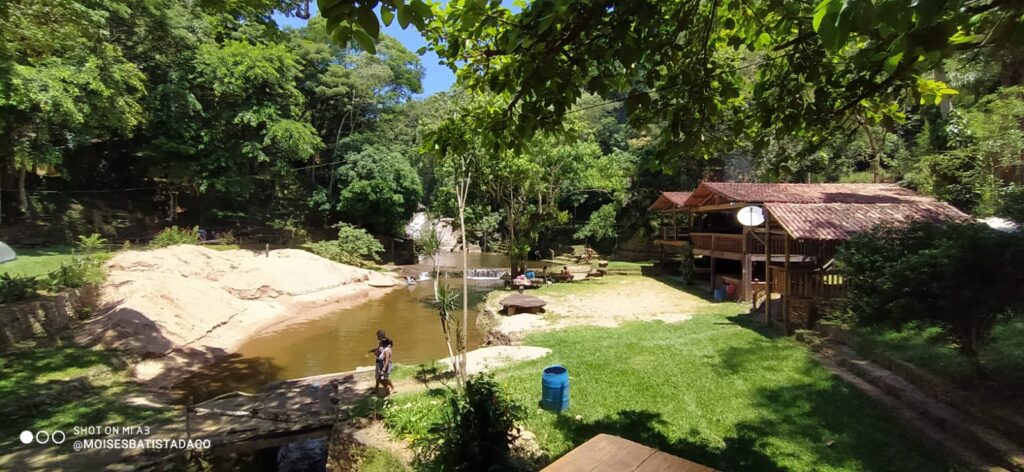 Imagem mostra Cachoeira da Jacuba, em Jaguaraçu.