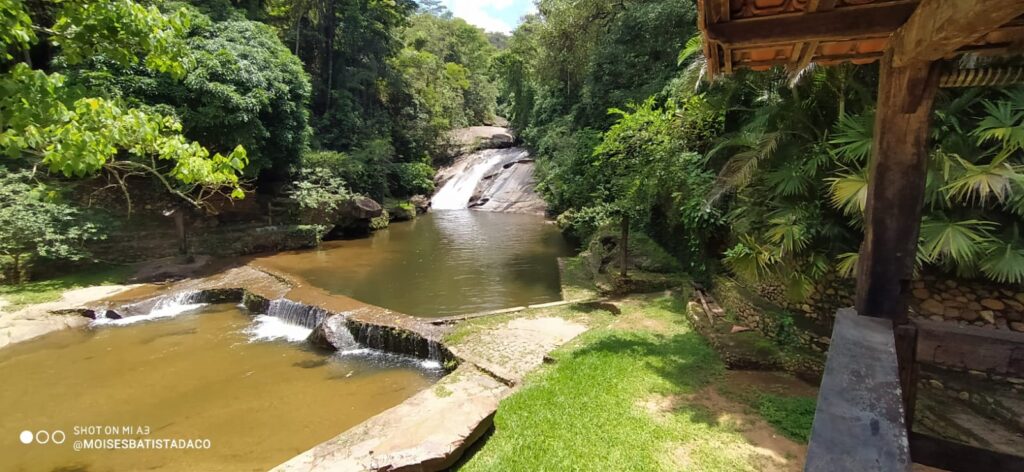 Imagem mostra Cachoeira da Jacuba em Jaguaraçu.